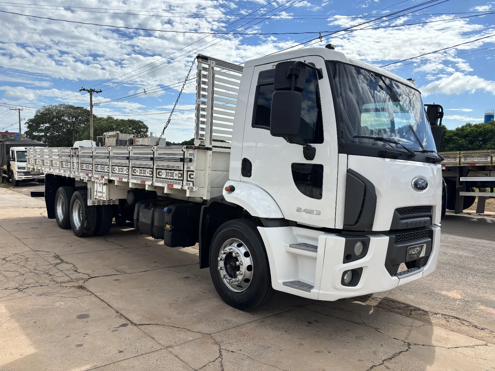 Ford CARGO 2423 2013